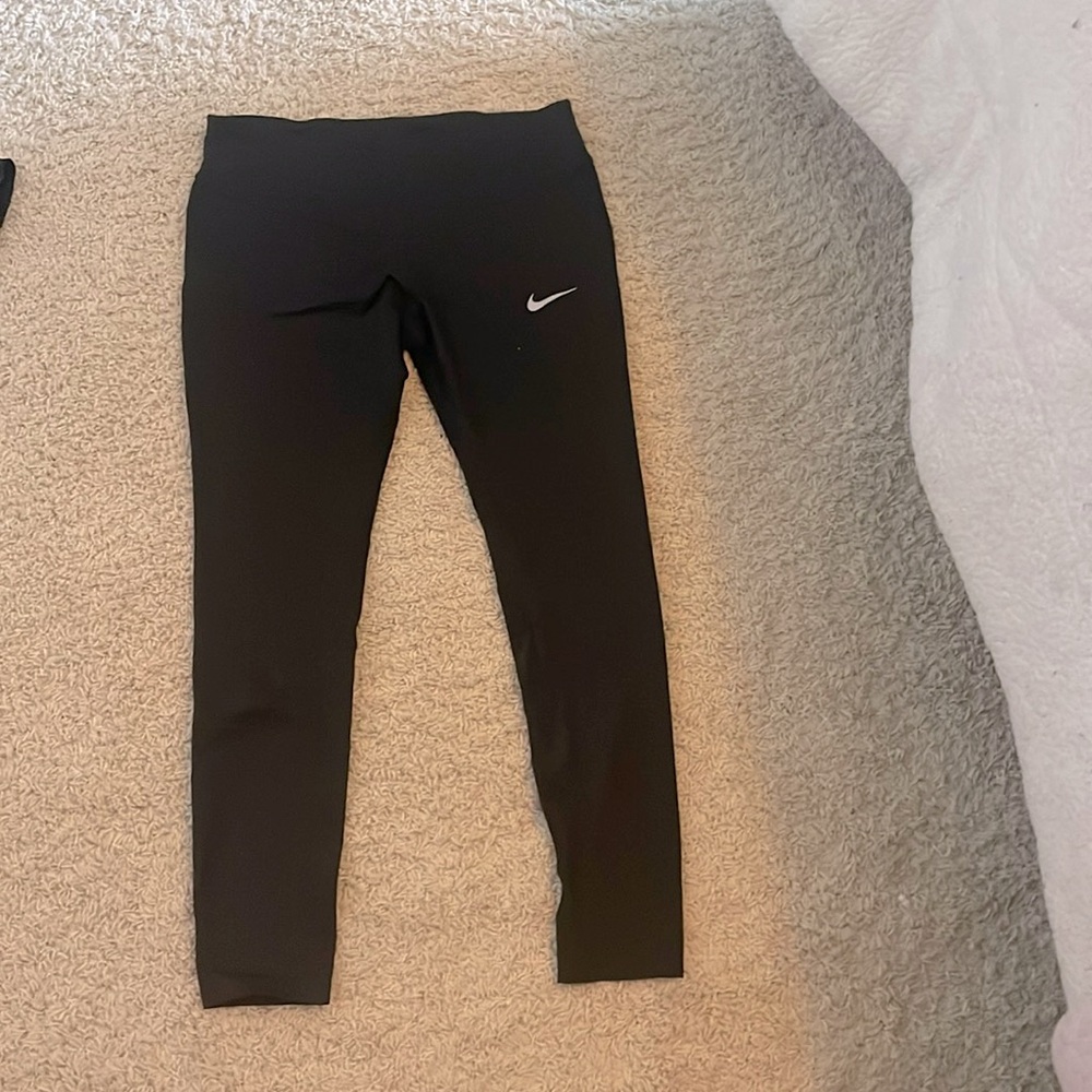 Nike women’s running leggings size large
